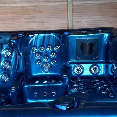 Roulotte Acces Privatif Spa Pauilhac المظهر الخارجي الصورة